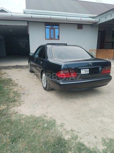 Mercedes E 270 2000, 249,660 km - 2.7 l - Sabirabad