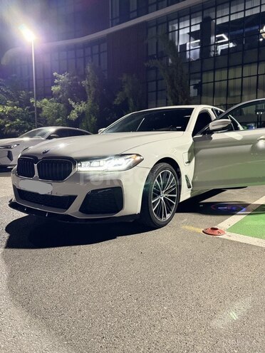 BMW 530e 2023, 66,000 km - 2.0 л - Bakı