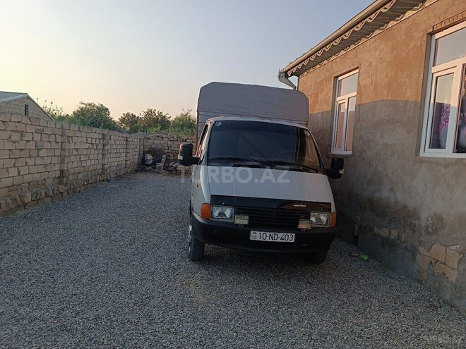 GAZ  1996, 756,220 km - 2.4 л - Salyan