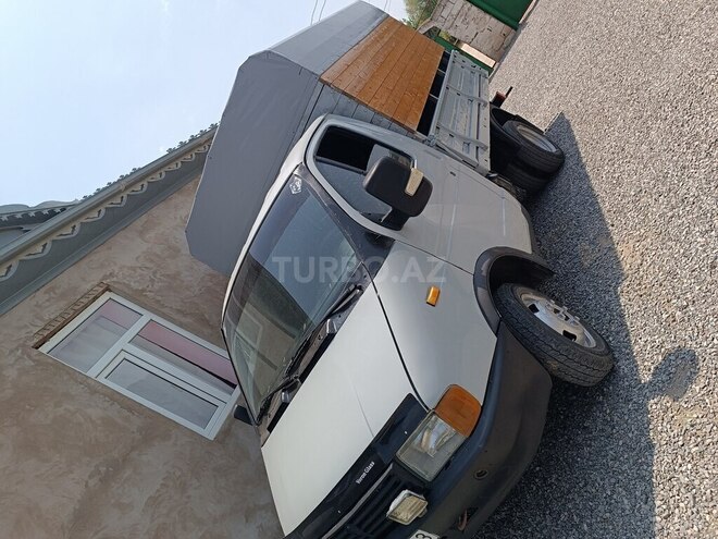 GAZ  1996, 756,220 km - 2.4 л - Salyan