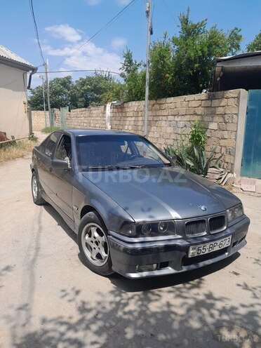BMW 318 1992, 180,000 km - 1.8 л - Sumqayıt