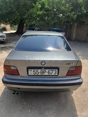 BMW 318 1992, 180,000 km - 1.8 л - Sumqayıt