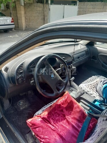 BMW 318 1992, 180,000 km - 1.8 л - Sumqayıt