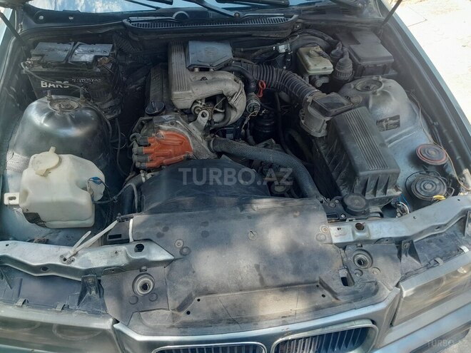 BMW 318 1992, 180,000 km - 1.8 л - Sumqayıt