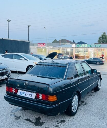 Mercedes 190-4