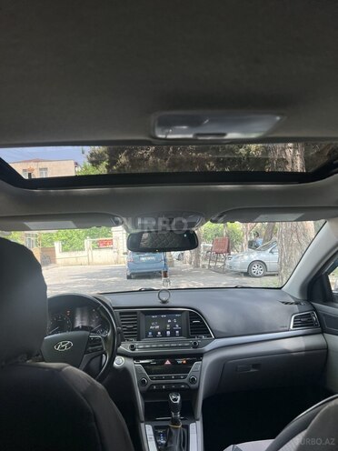 Hyundai Elantra 2018, 110,240 km - 2.0 л - Bakı