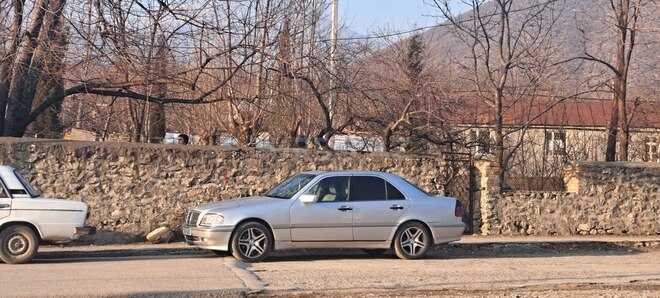 Mercedes C 230 1999, 484,221 km - 2.3 л - Şəki