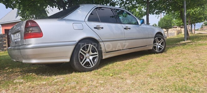 Mercedes C 230 1999, 484,221 km - 2.3 л - Şəki