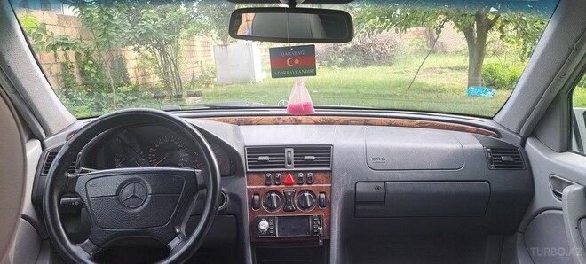 Mercedes C 230 1999, 484,221 km - 2.3 л - Şəki