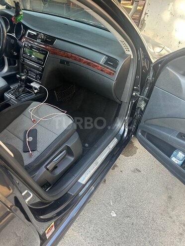 Skoda Superb 2012, 300,000 km - 2.0 l - Bakı