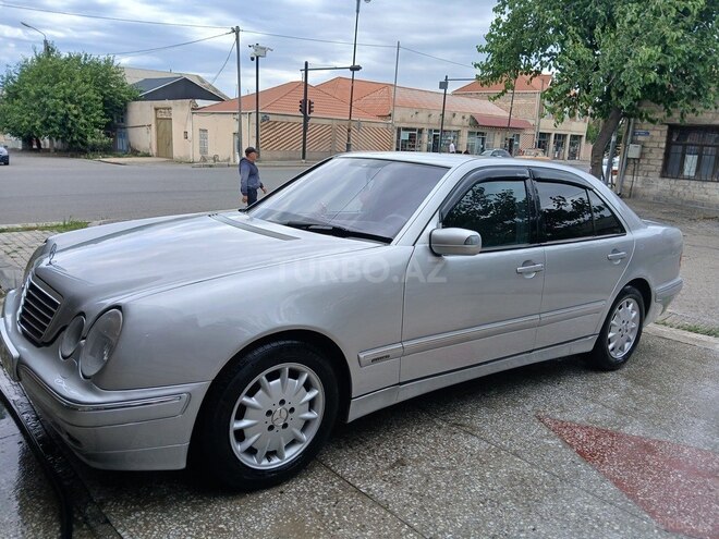 Mercedes E 240 1999, 268,776 km - 2.4 l - Gəncə