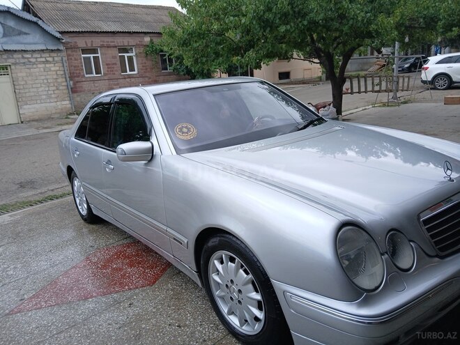 Mercedes E 240 1999, 268,776 km - 2.4 l - Gəncə