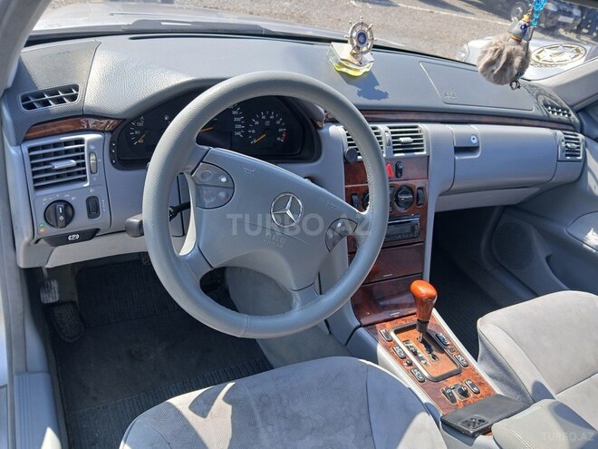 Mercedes E 240 1999, 268,776 km - 2.4 l - Gəncə
