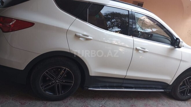 Hyundai Grand Santa Fe-14