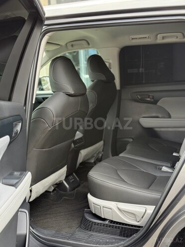 Toyota Highlander-11