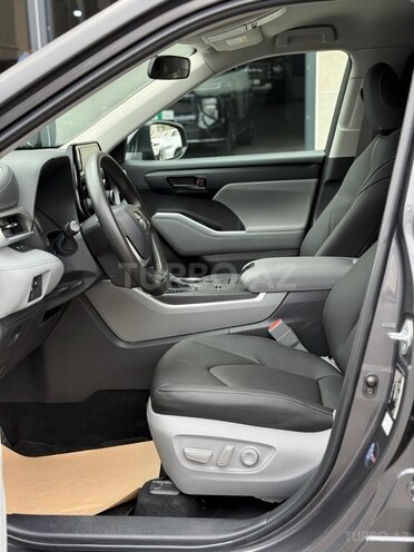 Toyota Highlander-10