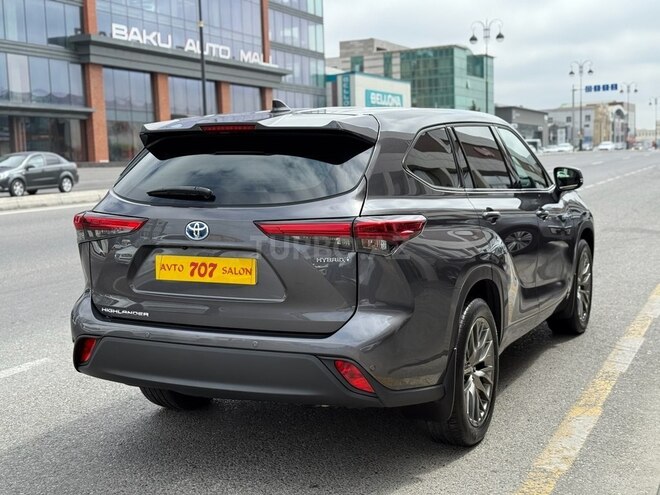 Toyota Highlander-7