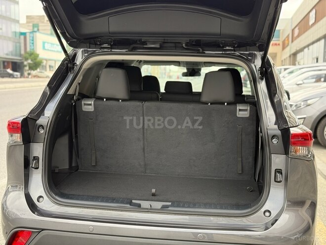 Toyota Highlander-12