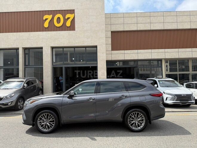 Toyota Highlander-5