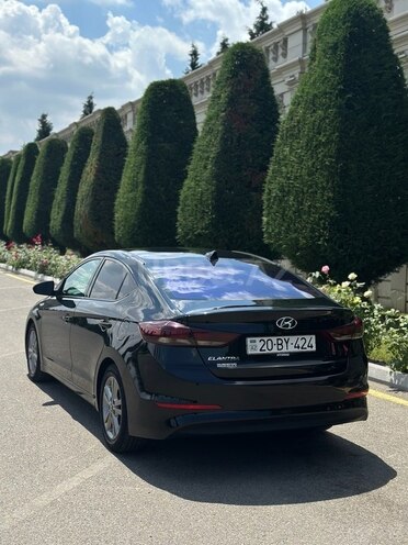 Hyundai Elantra 2018, 200,000 km - 2.0 л - Gəncə