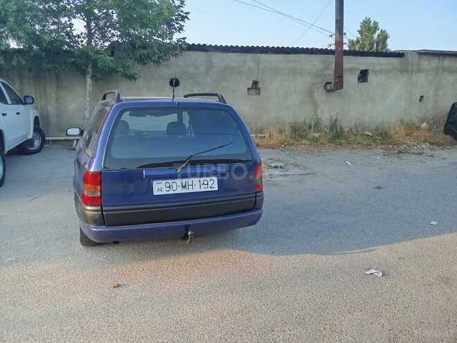 Opel Astra 1996, 318,500 km - 1.6 л - Bakı
