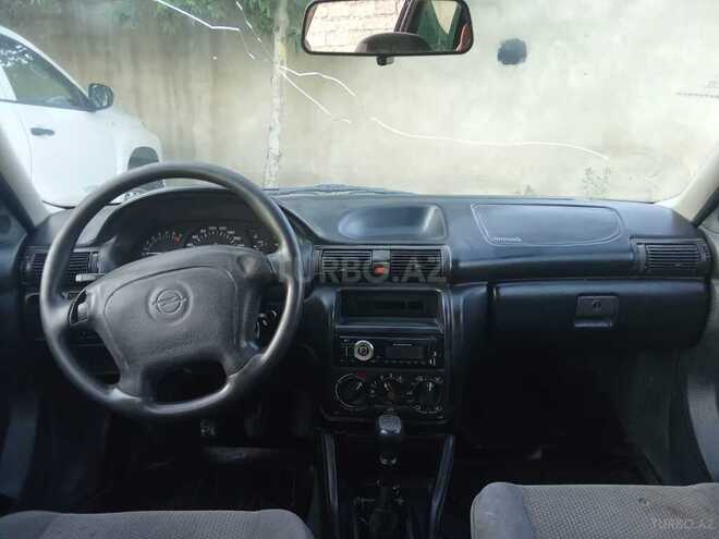 Opel Astra 1996, 318,500 km - 1.6 л - Bakı