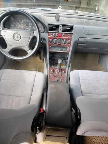Mercedes C 180 1999, 394,237 km - 1.8 л - İsmayıllı