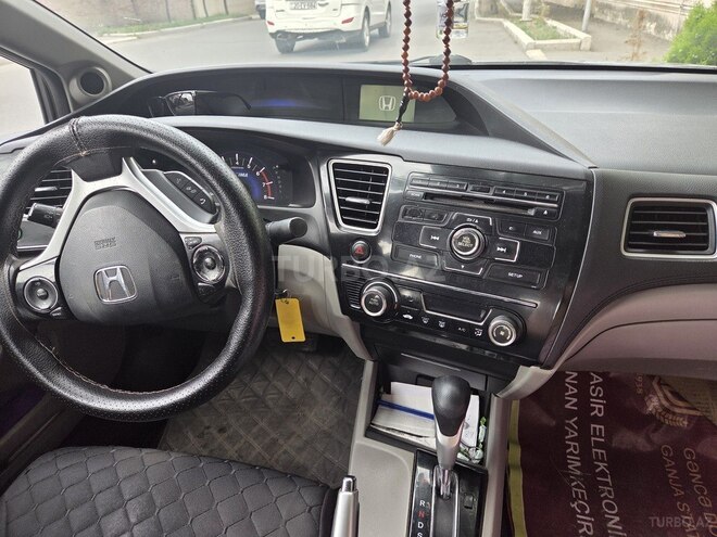 Honda Civic 2013, 165,000 km - 1.5 л - Gəncə