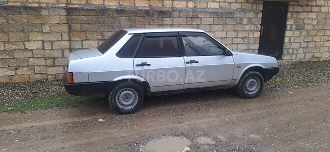 LADA (VAZ) 21099 2002, 350,000 km - 1.6 l - Quba