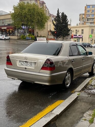 Mercedes C 220 1995, 170,000 km - 2.2 л - Bakı