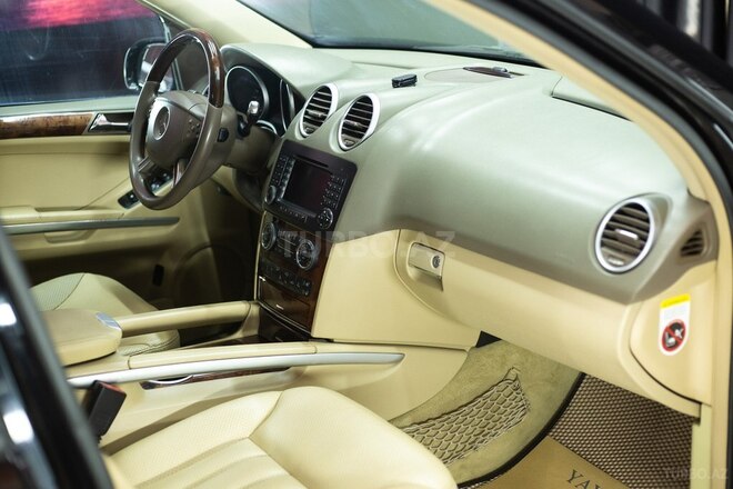 Mercedes ML 350 4MATIC-15