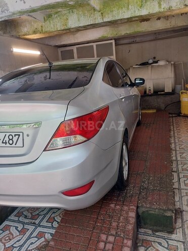 Hyundai Accent 2011, 234,000 km - 1.4 l - Bakı