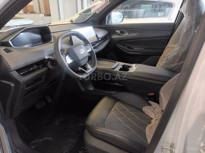 Changan Qiyuan Q05-3