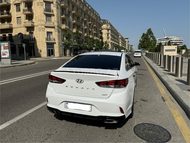 Hyundai Sonata-2