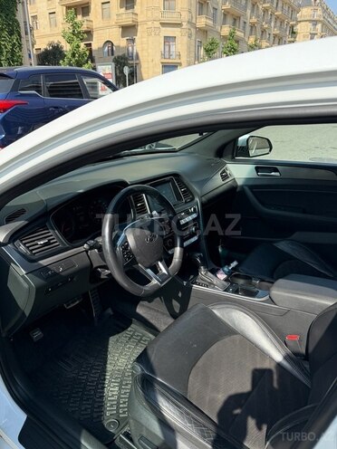 Hyundai Sonata-7