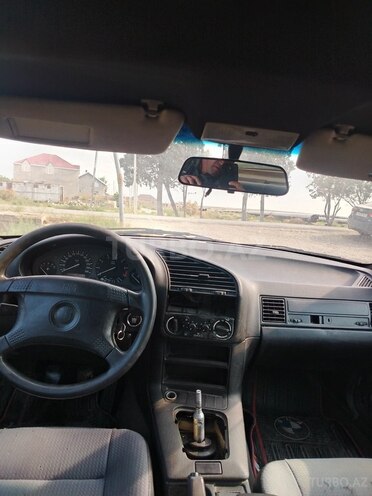 BMW 318 1993, 356,000 km - 1.8 l - Sumqayıt