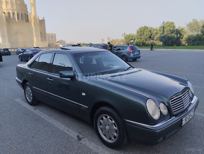 Mercedes E 230 1996, 325,000 km - 2.3 л - Bakı