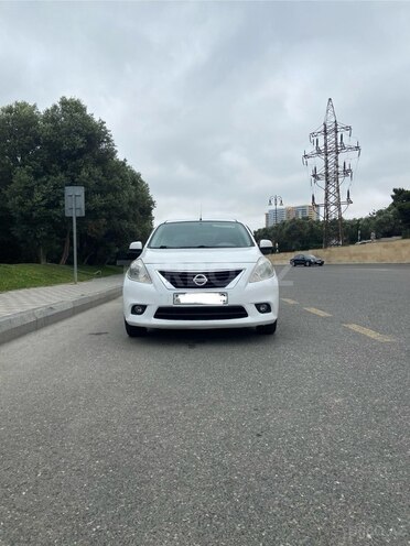 Nissan Sunny-1