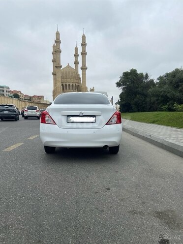 Nissan Sunny-2
