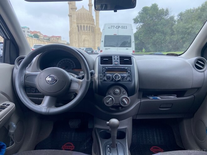 Nissan Sunny-5