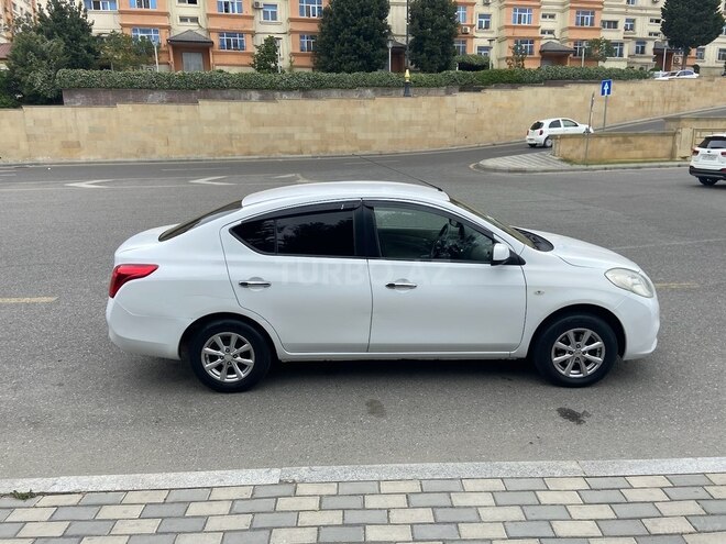 Nissan Sunny-4