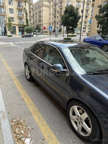 Volkswagen Jetta 2006, 221,000 km - 2.5 l - Bakı