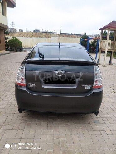Toyota Prius-2