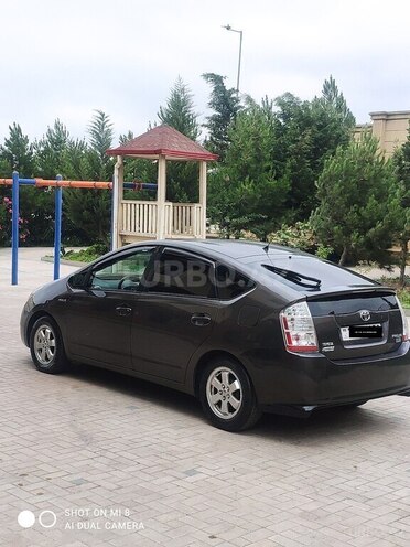Toyota Prius-6