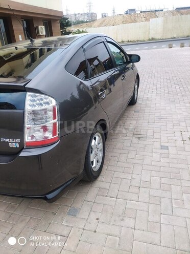Toyota Prius-8