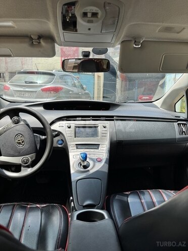 Toyota Prius 2013, 250,000 km - 1.8 л - Bakı