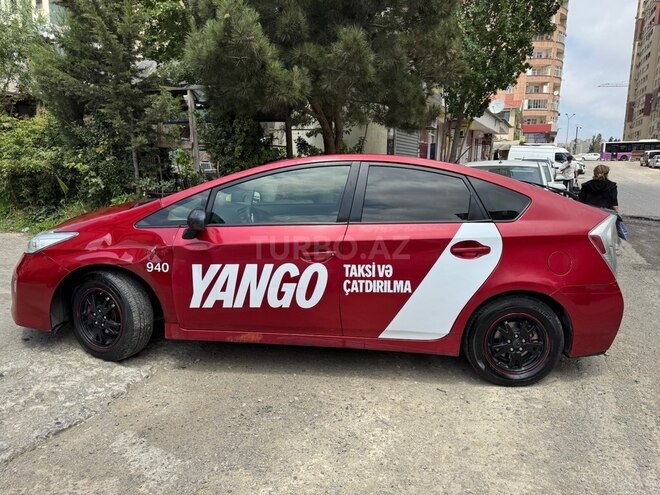 Toyota Prius 2013, 250,000 km - 1.8 л - Bakı