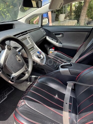 Toyota Prius 2013, 250,000 km - 1.8 л - Bakı