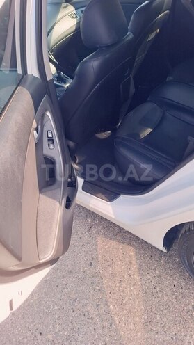 Hyundai Elantra 2015, 167,832 km - 1.8 l - Bakı
