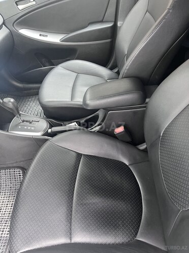 Hyundai Accent 2015, 117,000 km - 1.6 l - Bakı